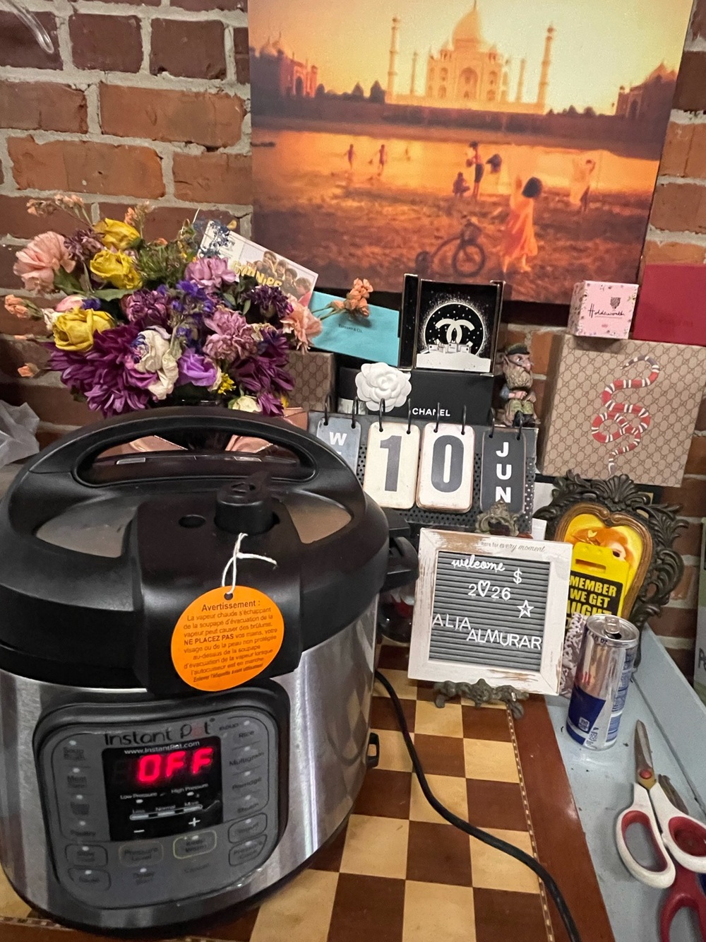 Instant Pot Duo 7-in-1 electric pressure cooker, a stainless steel finish - Picture 12 of 15